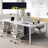 Bàn nhóm làm việc chung cho các nhân viên đơn giản hiện đại